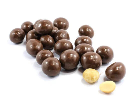 Nuez de Macadamia en Chocolate Semi Amargo